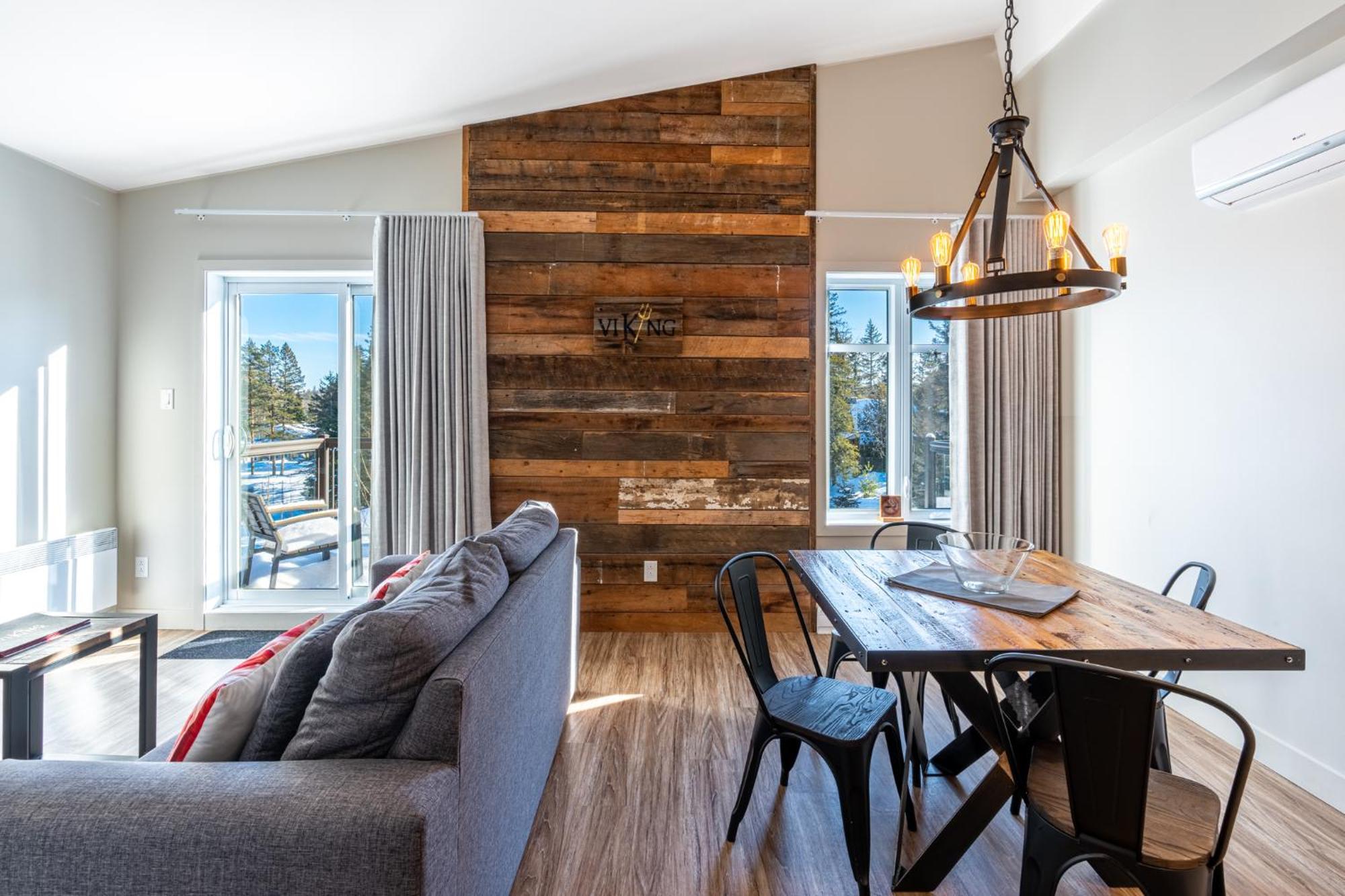 Le Viking Resort Sainte-Marguerite-du-Lac-Masson Eksteriør billede